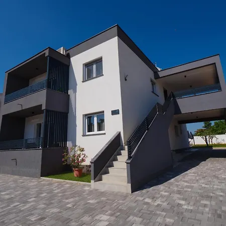 Apartments Iva & Nika Fazana Exterior photo