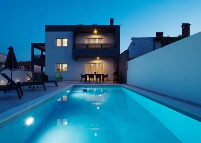 Apartments Iva & Nika